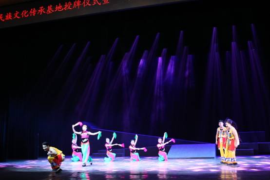 E:\2016.12.1桑植民歌筛选照片\桑植民歌2.JPG